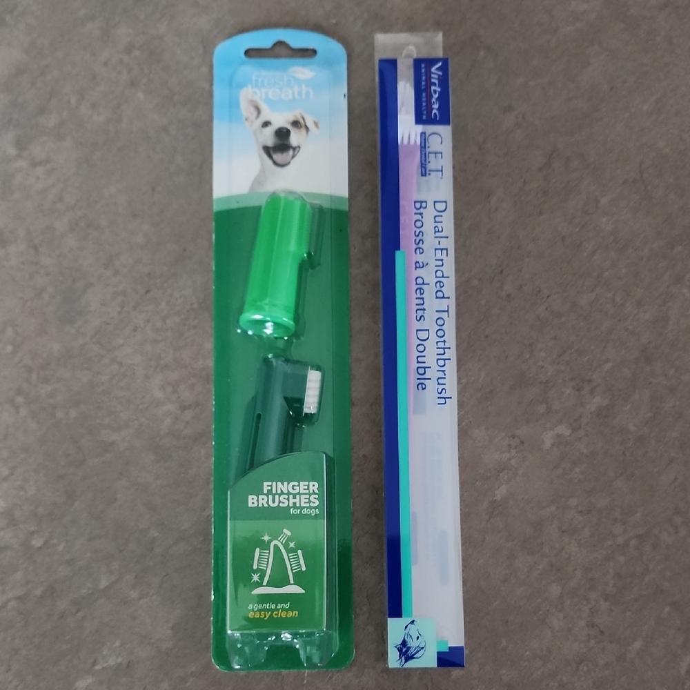 TROPICLEAN and VIRABAC  Dual-Ended Toothbrush and Finger Brushes for Dogs